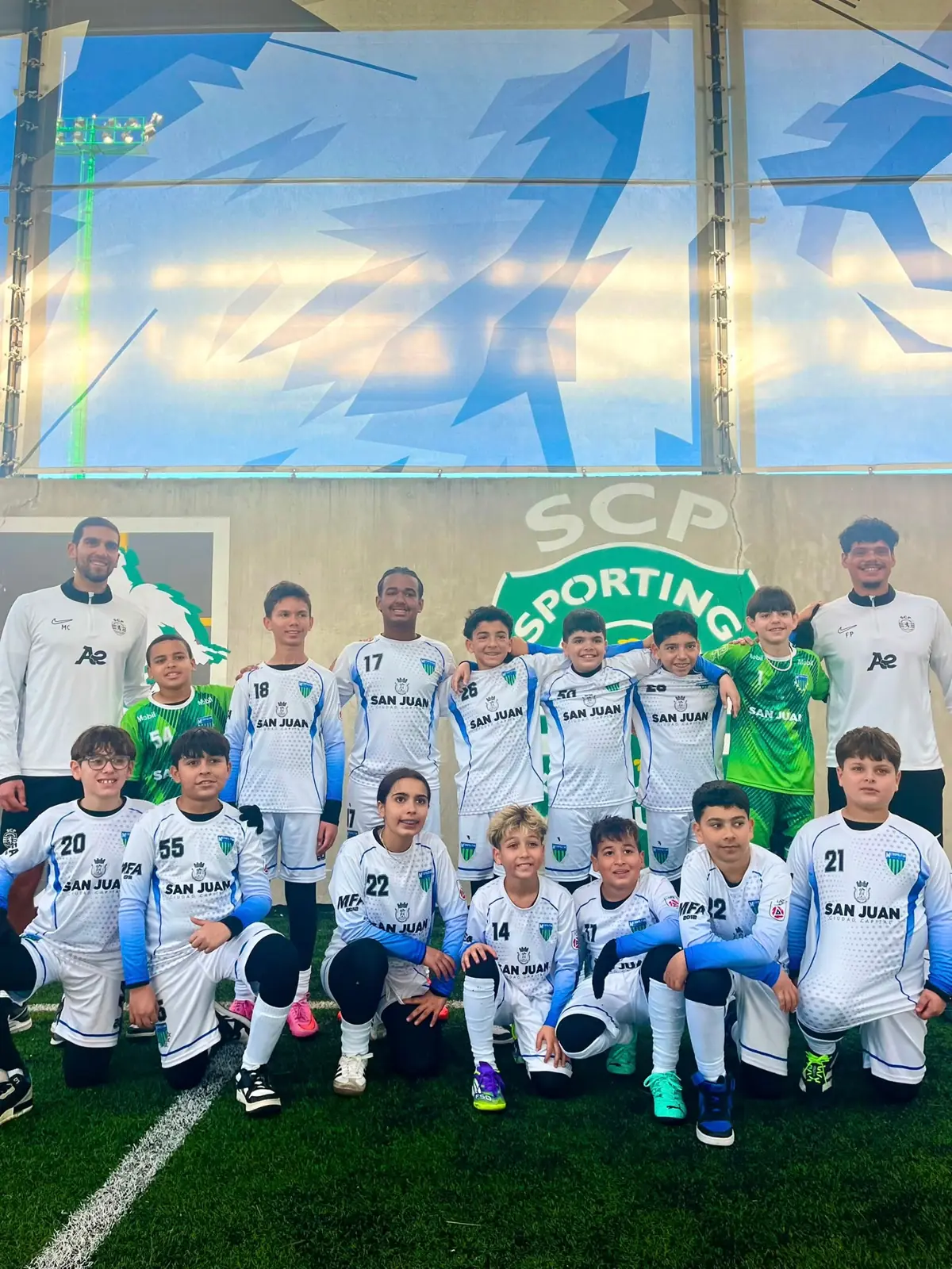Equipo del Travel Team en la Ciudad Deportiva del Sporting de Portugal
